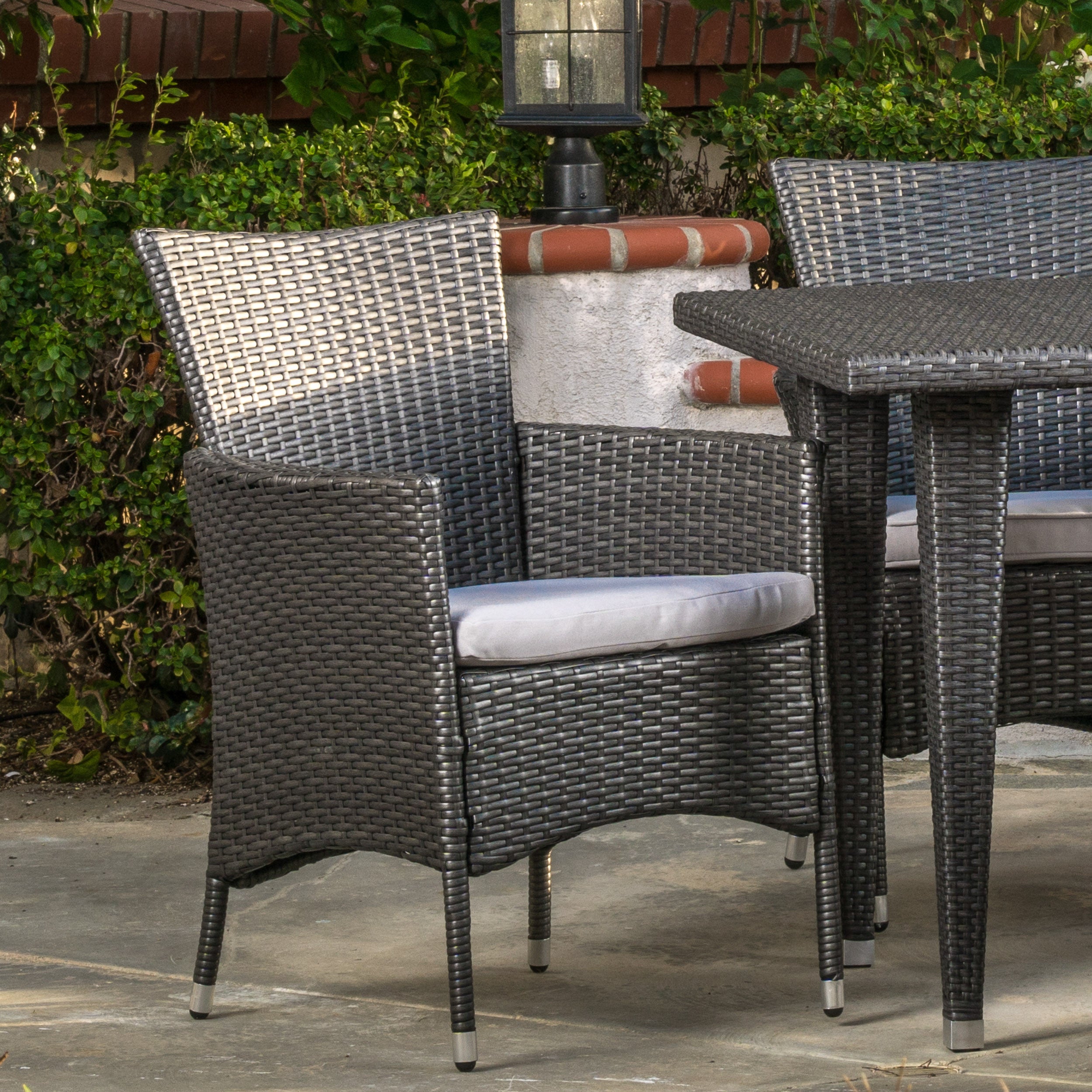 Brynhild Outdoor 5-Piece Gray Wicker Dining Set with Gray Cushions