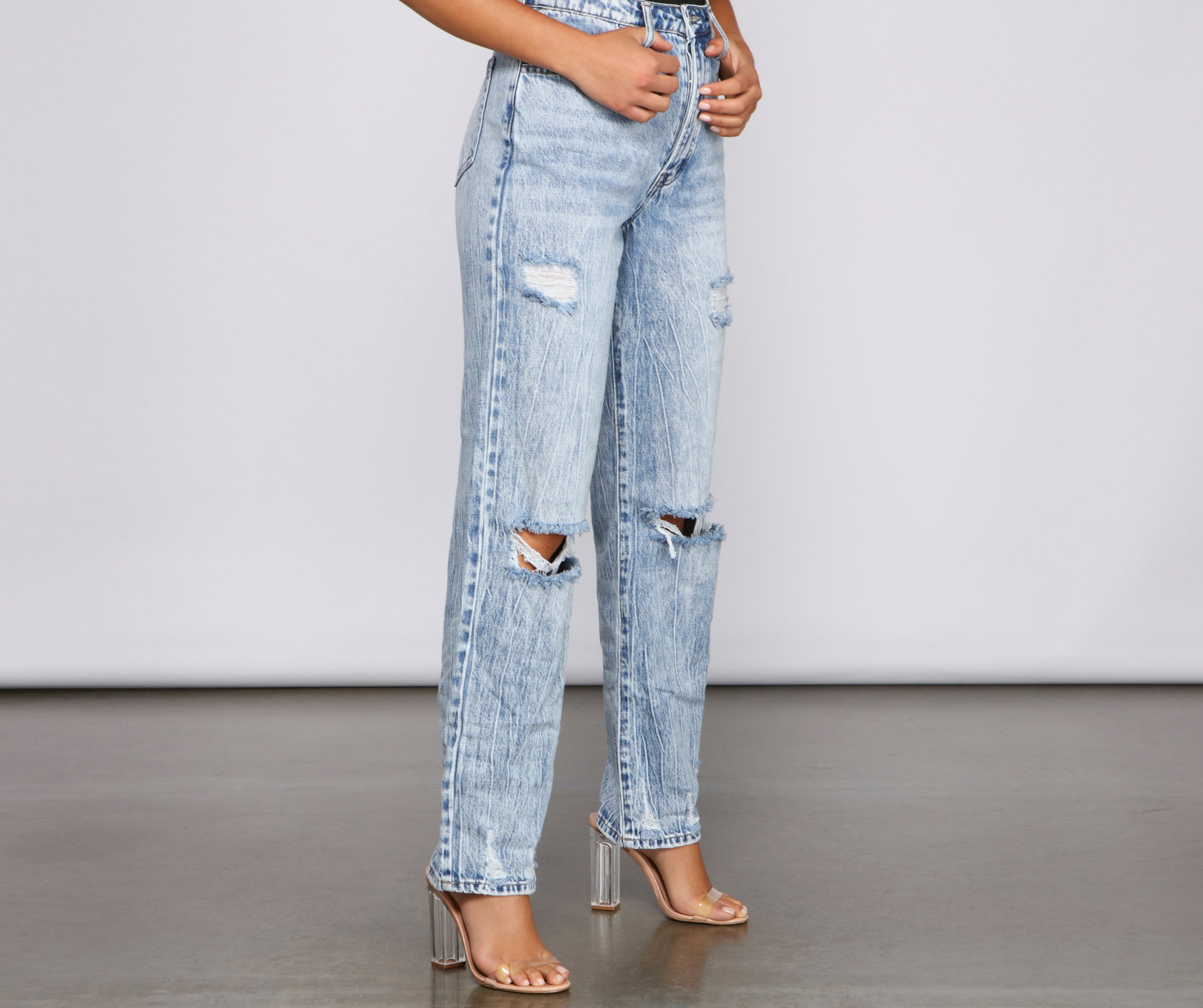 Effortless And Edgy Boyfriend Jeans