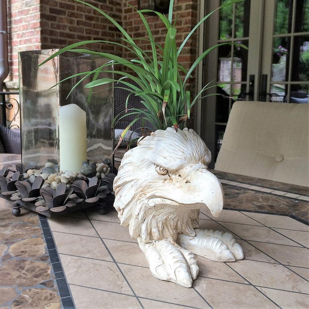 HOMESTYLES 8.5 in. Antique White American Eagle Muggly Mascot Animal Statue Planter Holds 3 in. Pot 37835