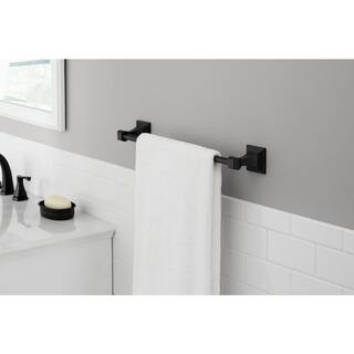 Glacier Bay Lorent 18 in. Towel Bar in Matte Black BTH-018-112