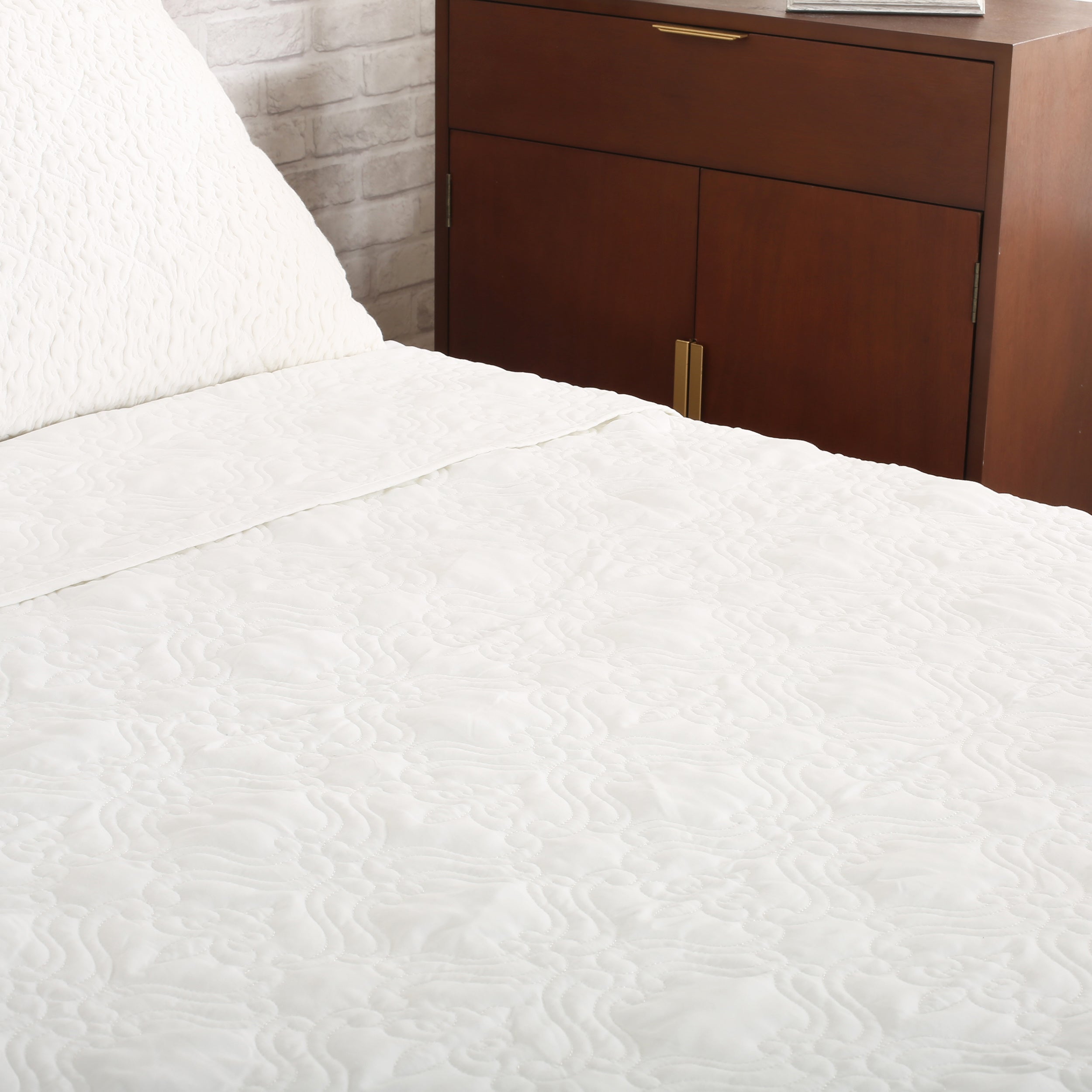 Landyn Double Bed Fabric Quilt