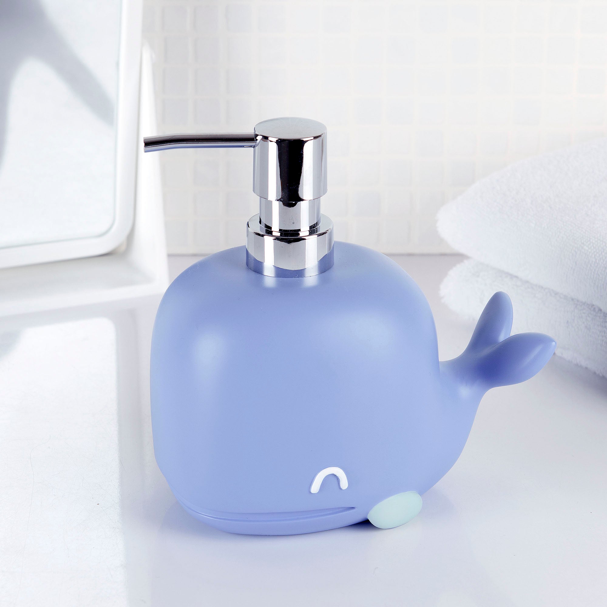 Whales 4-Piece Resin Bathroom Accessory Set