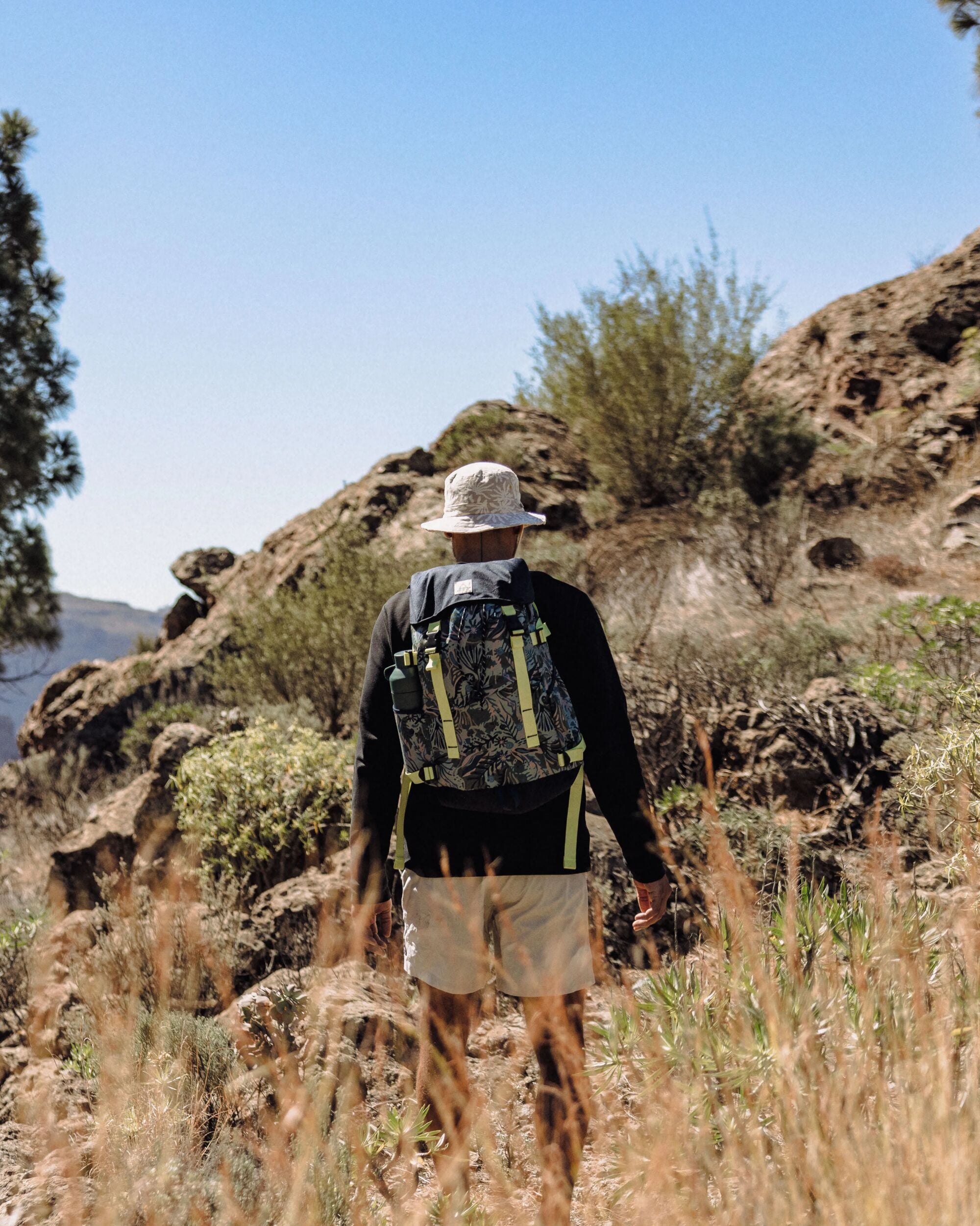 Boondocker Recycled 26L Backpack - Abstract Seaweed Pistachio