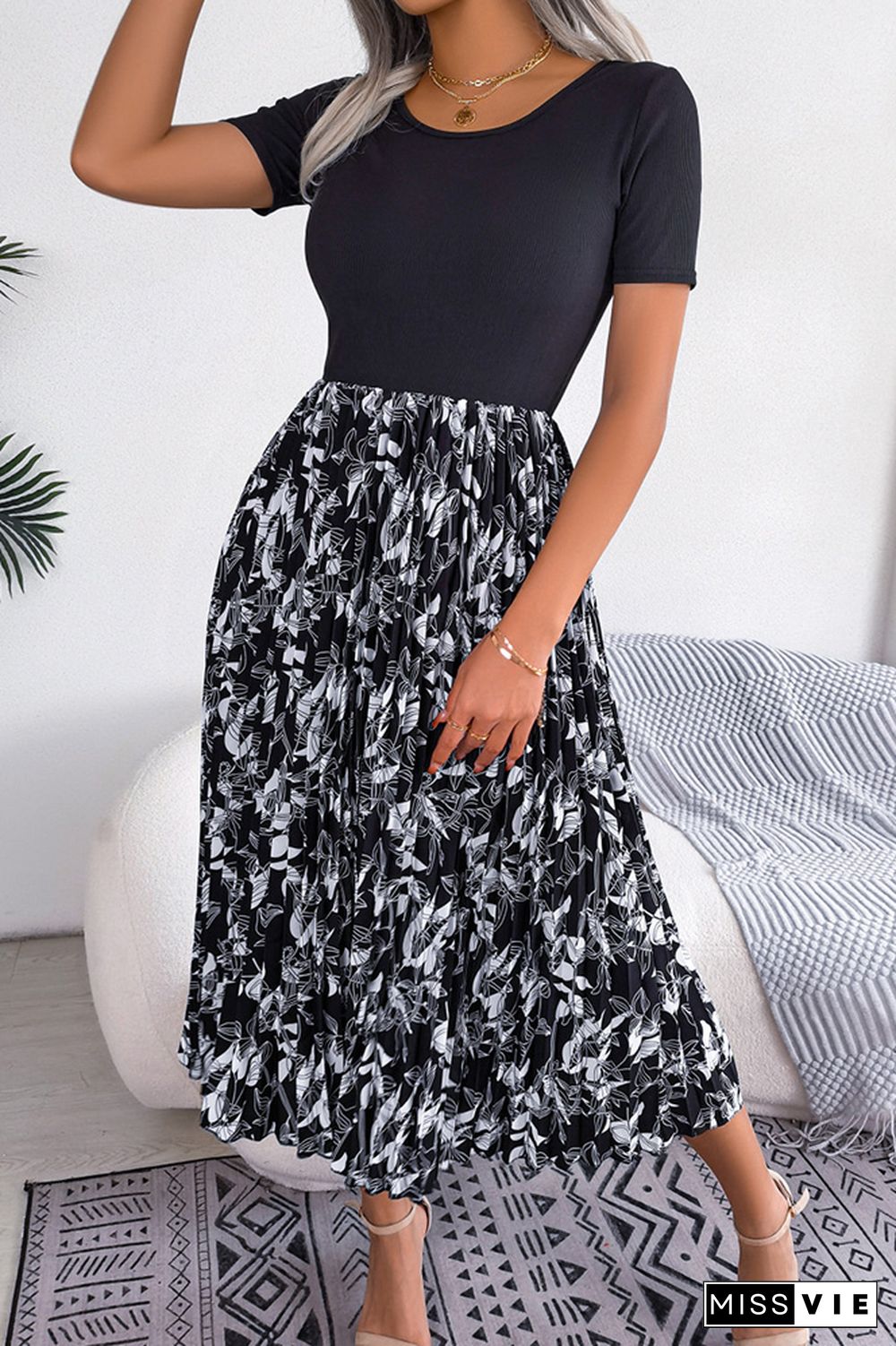 Floral Printed Pleated Midi Dress