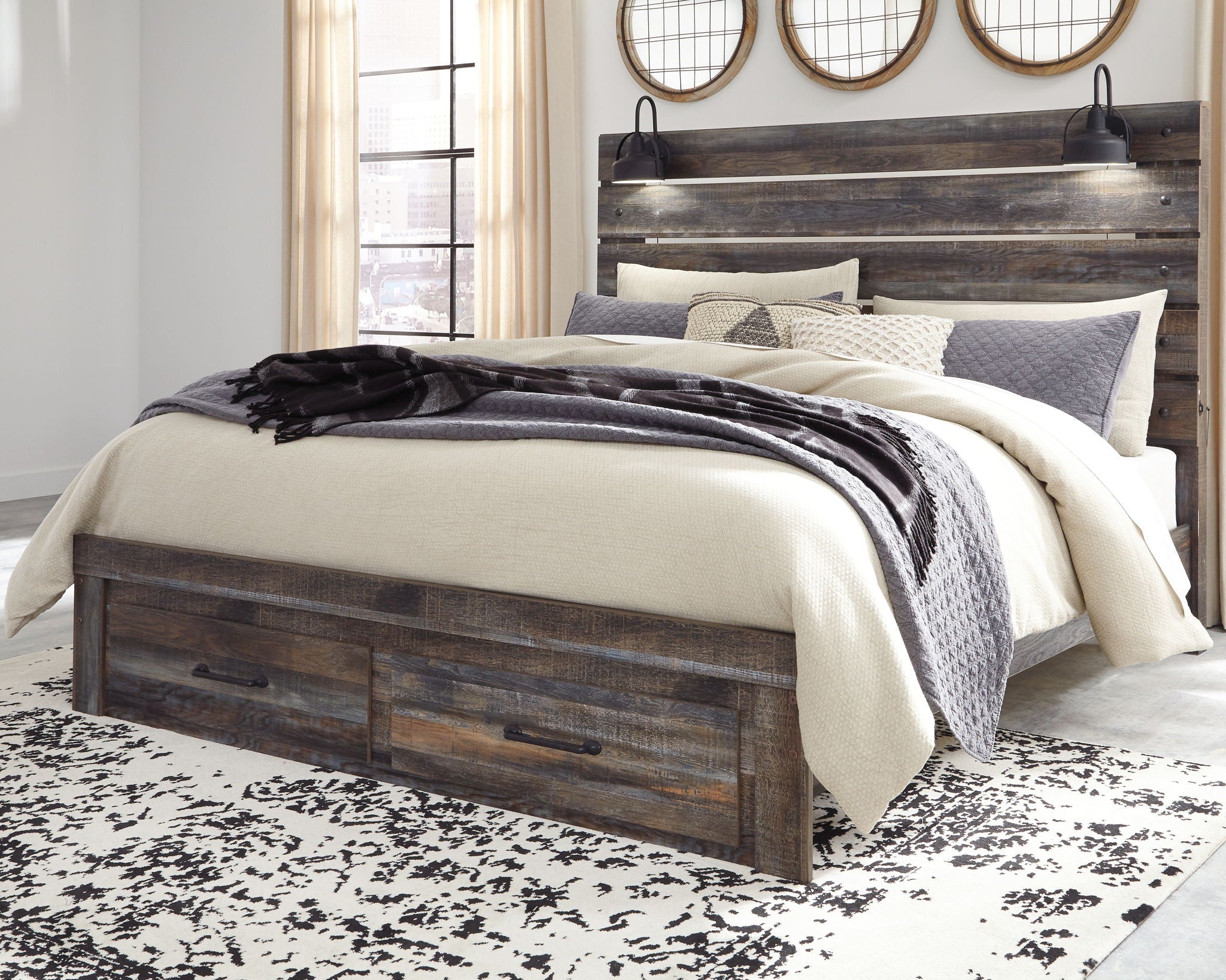 Drystan King Bed with Storage Footboard