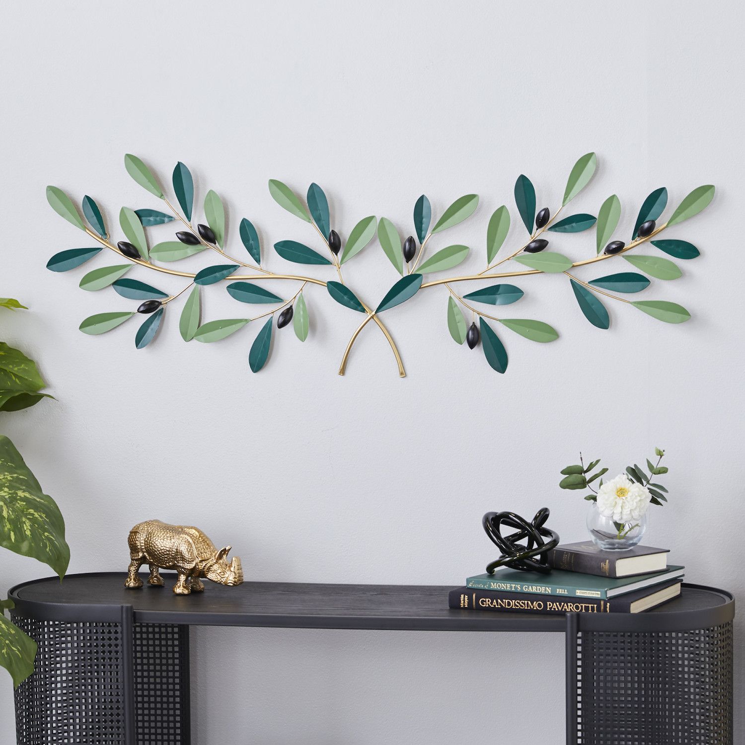 Stella and Eve Green Leaf Iron Wall Decor