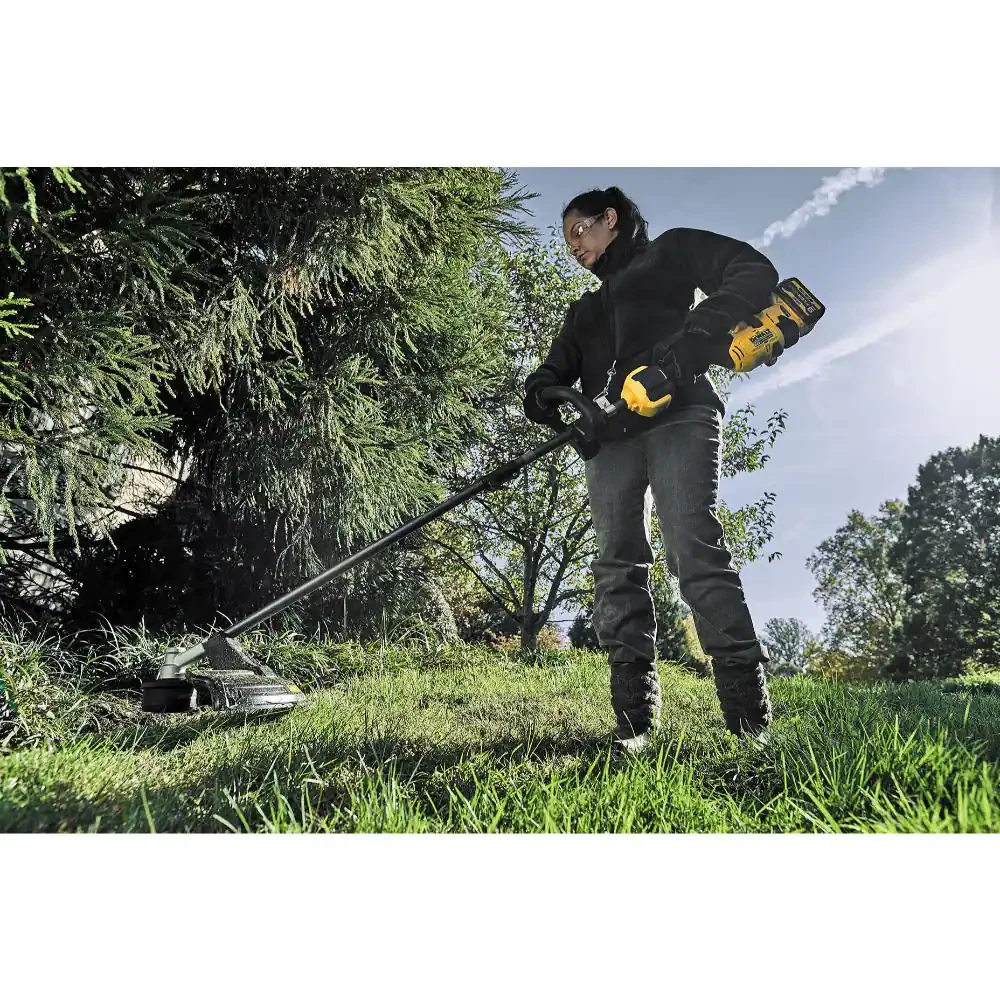 Dewalt FLEXVOLT 60-Volt MAX Lithium- Ion Electric Cordless Attachment Capable String Trimmer