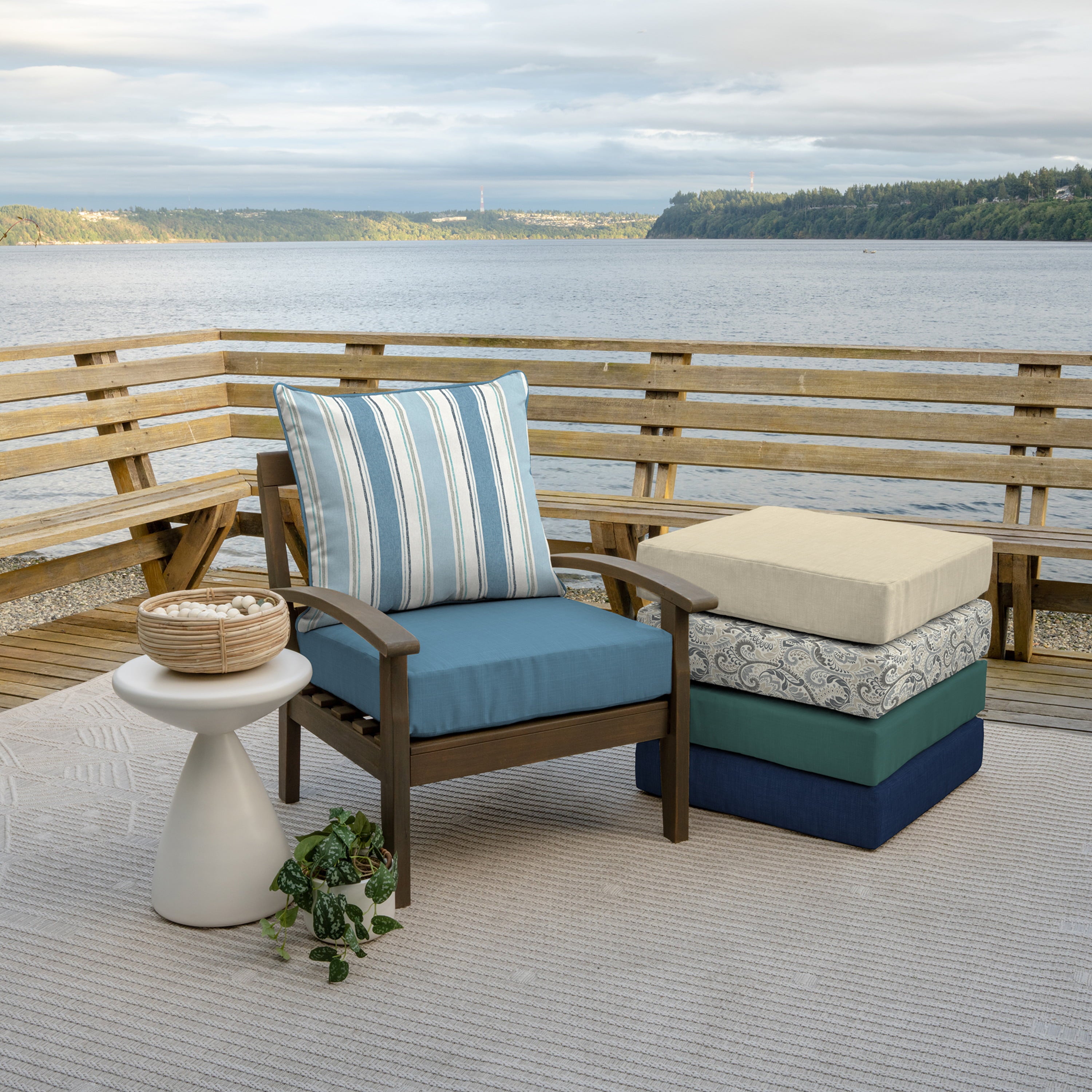 Arden Selections Outdoor Deep Seating Cushion Set 24 x 24， French Blue Linen Stripe