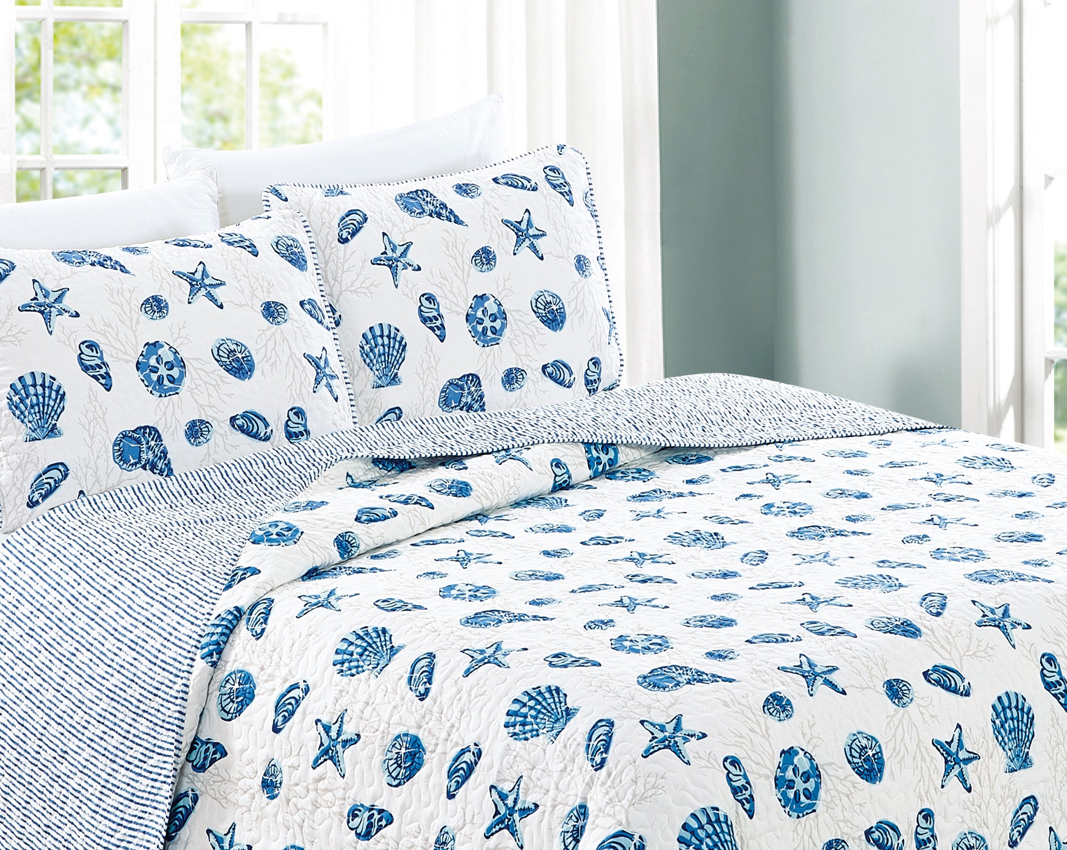 Great Bay Home Coastal Beach Reversible Reversible Quilt Set With Shams  (Twin， Blue)