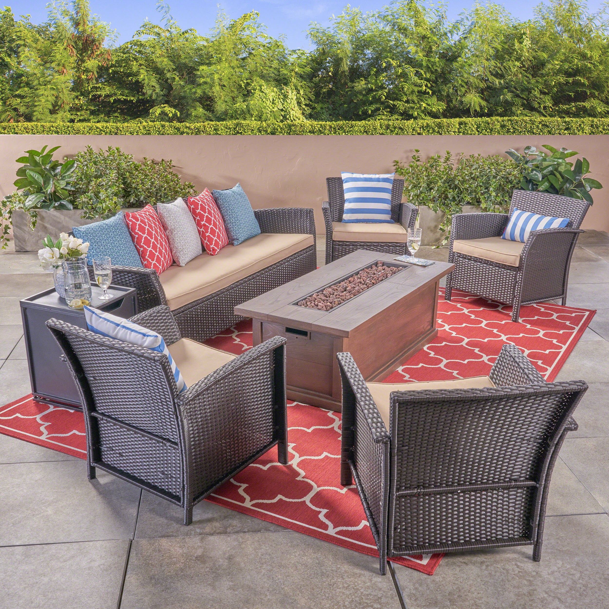 Mason Outdoor 4-Seater Wicker Chat Set with Fire Pit