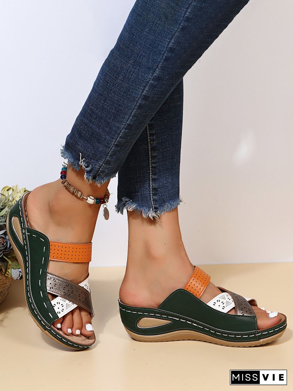 Cutout Contrast Vintage Casual Wedge Slippers