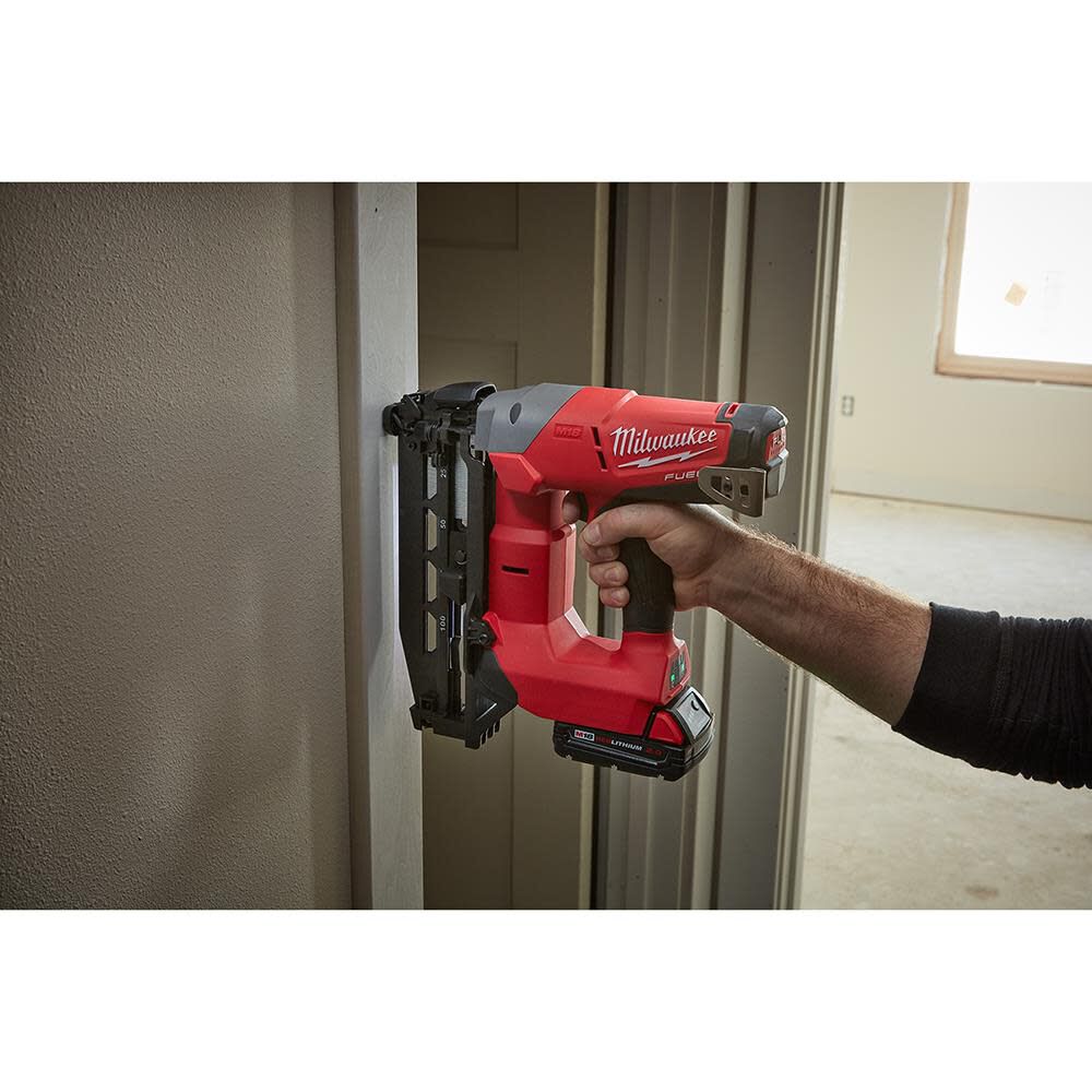 Milwaukee M18 FUEL 16 Gauge Straight Finish Nailer 2741-20 from Milwaukee