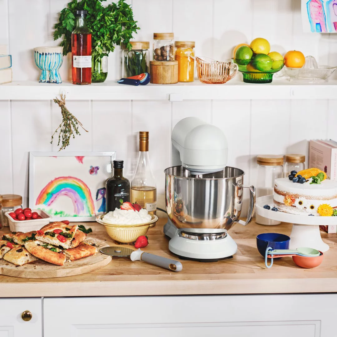 Beautiful 5.3QT Capacity Lightweight and Powerful Tilt-Head Stand Mixer， White Icing by Drew Barrymore