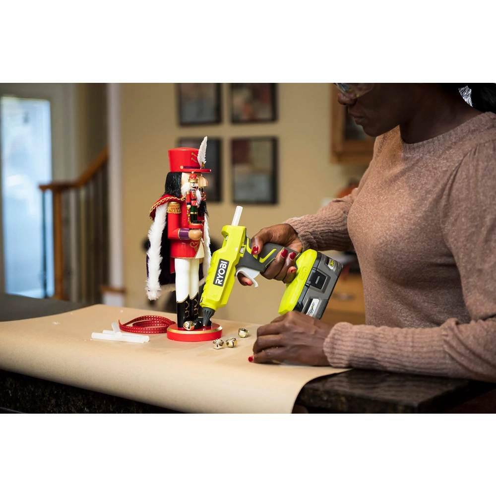 RYOBI ONE+ 18V Cordless Full Size Glue Gun (Tool-Only) with 3 General Purpose Glue Sticks P305