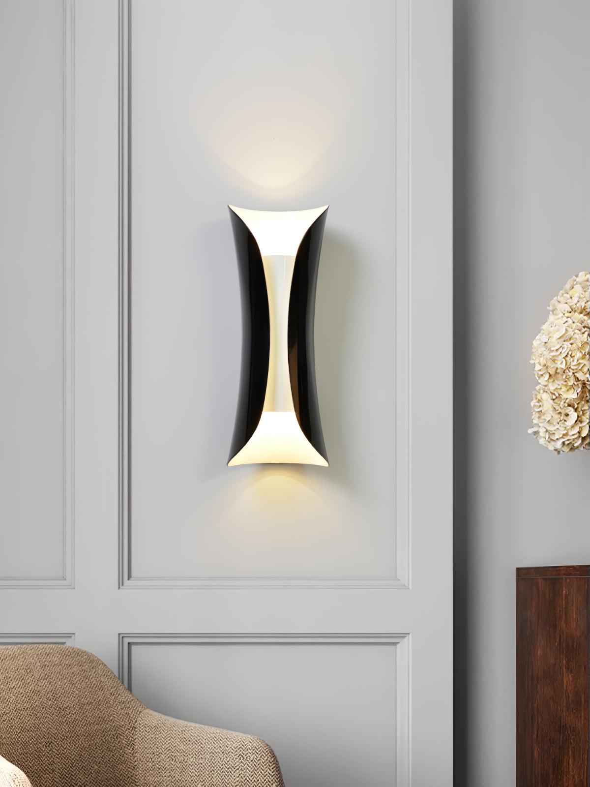 Small Waist Wall Lamp