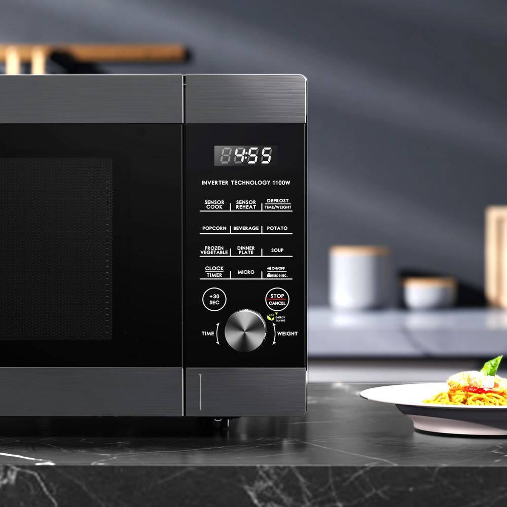 Galanz 2186 in W 16 cu ft 1100Watt Countertop Express Wave Microwave in Black Stainless Steel with Sensor Cooking Tech