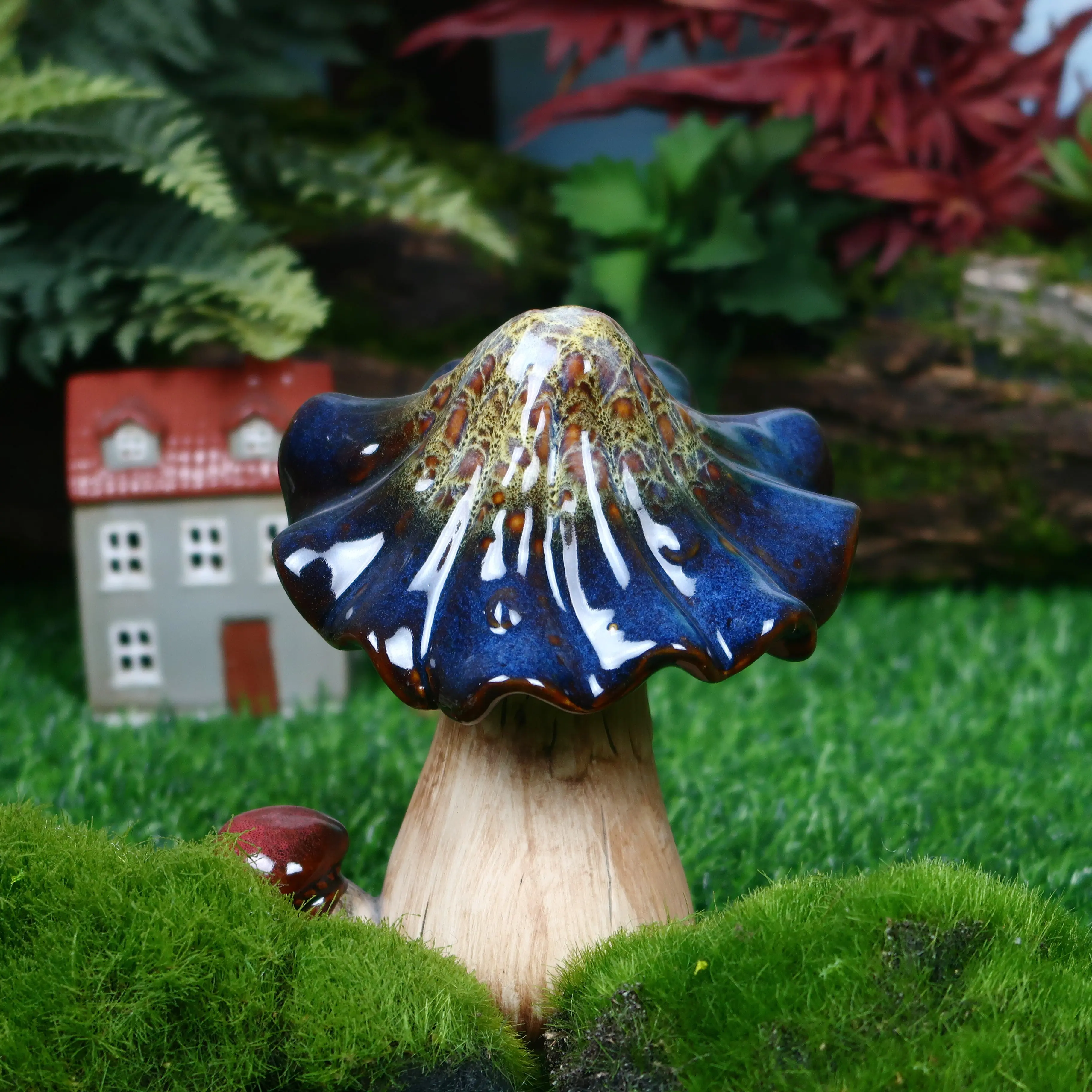 Large Ceramic Decorative Outdoor Statue Mushrooms Figurines For Garden Lawn Mushrooms Garden Ornaments