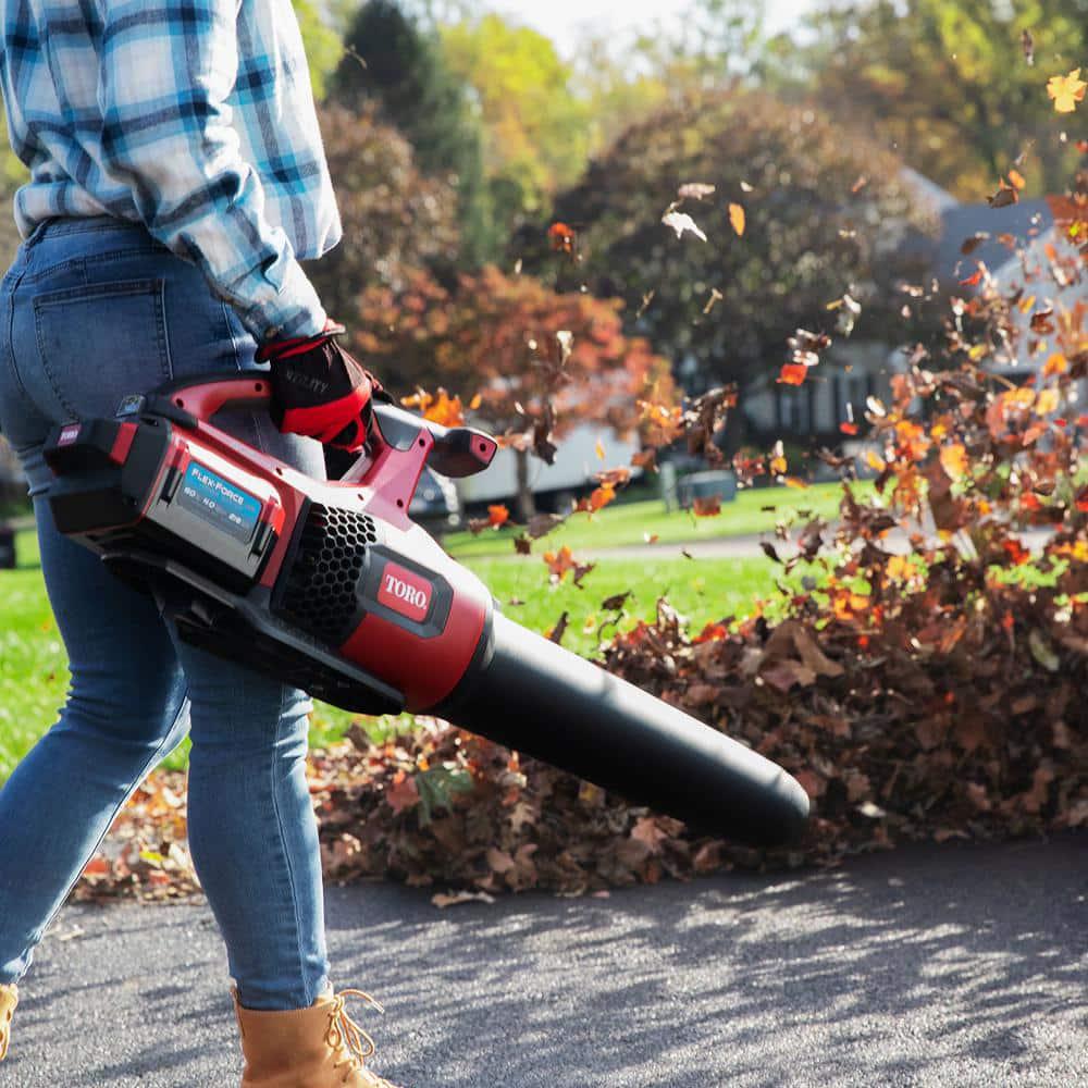 Toro 157 MPH 605 CFM 60Volt Max LithiumIon Cordless Brushless Leaf Blower 40 Ah Battery and Charger Included