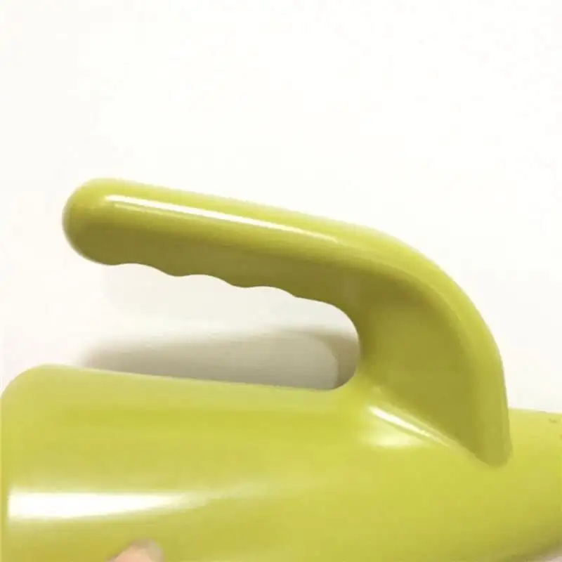 Wholesale Garden Tool Supplies  Galvanized Watering Can Rounded Shape Eco Friendly  Water Can Plastic Water Cans/