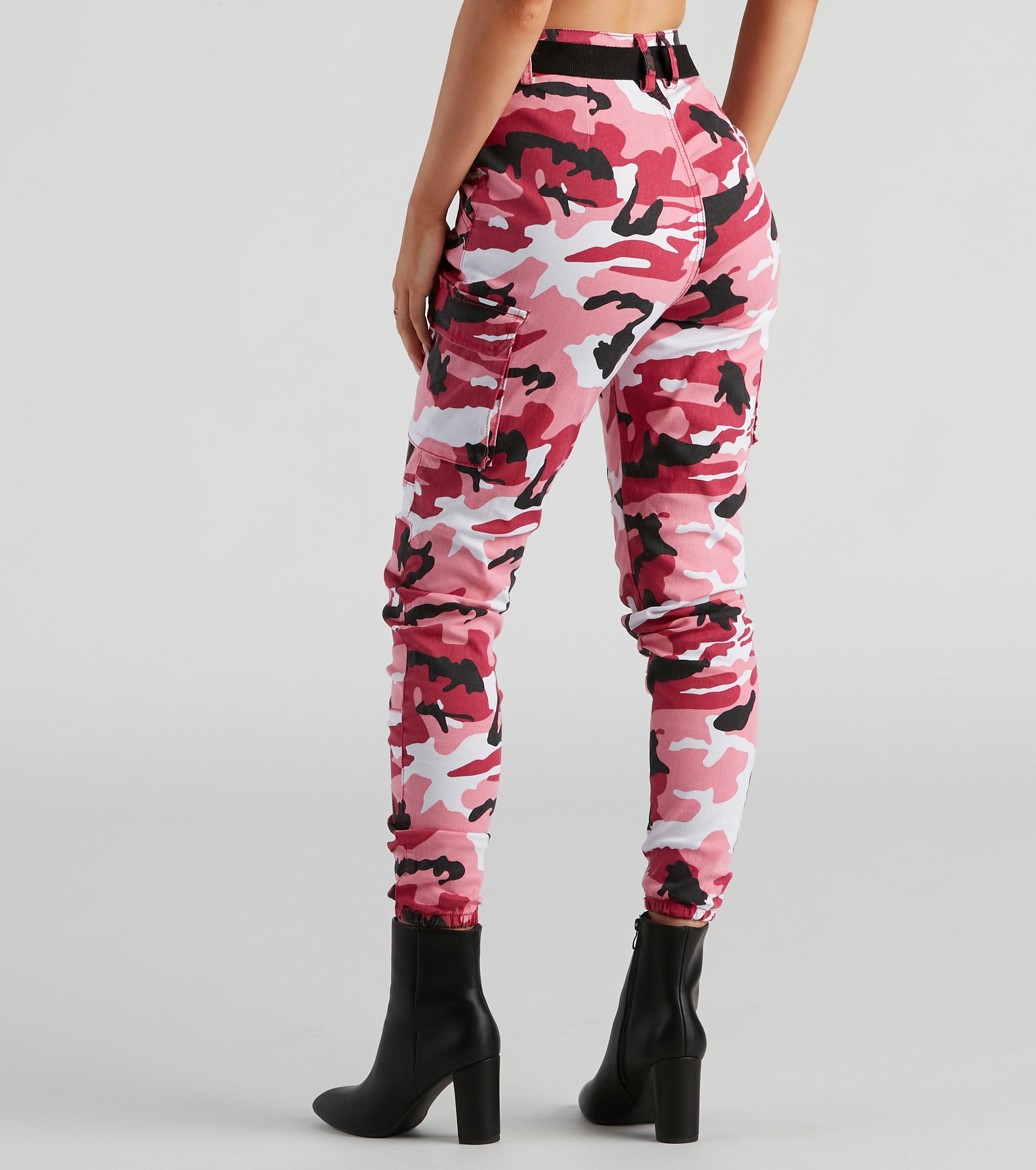 Blend In Mid-Rise Camo Joggers