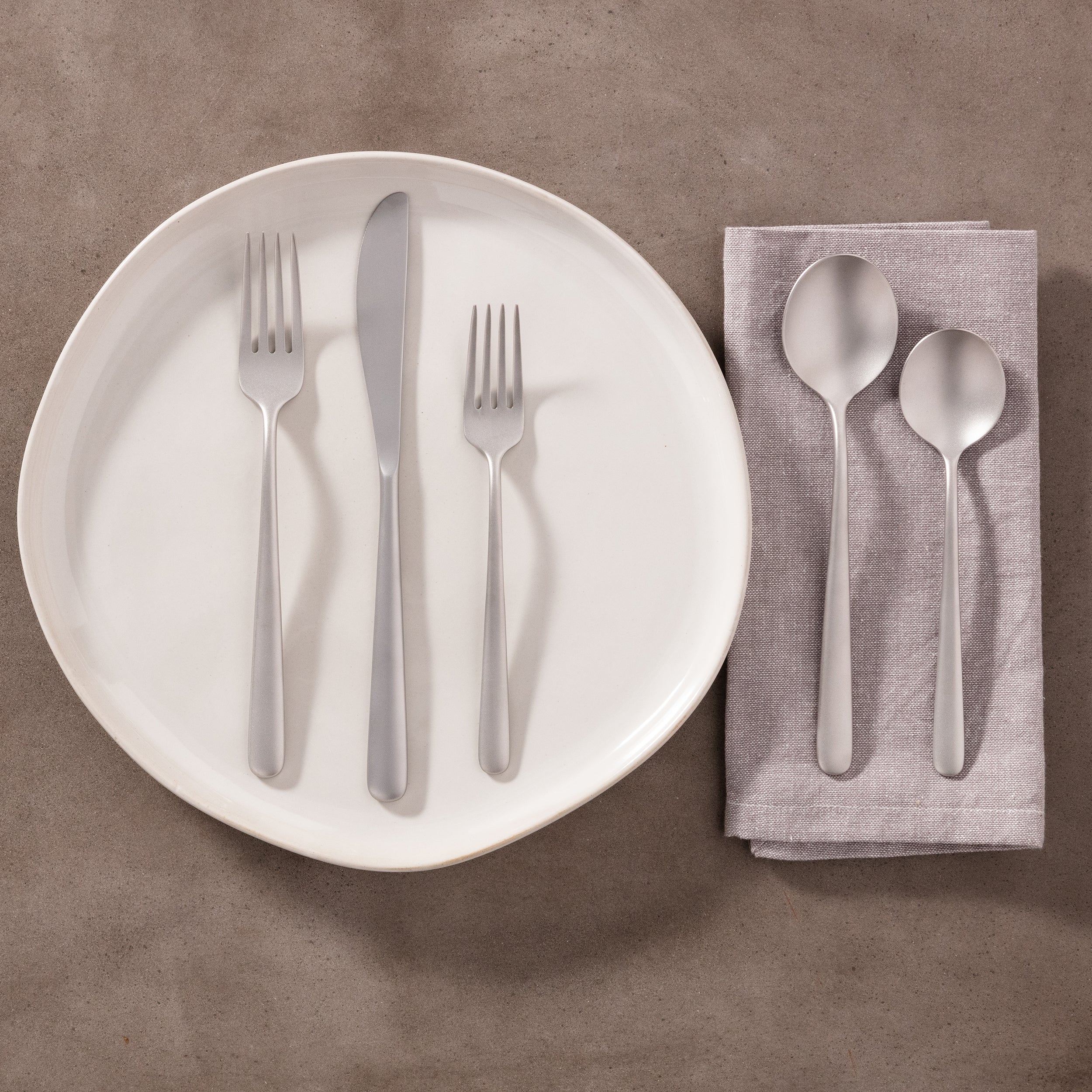 Lorenn Sand 20-Piece Flatware Set