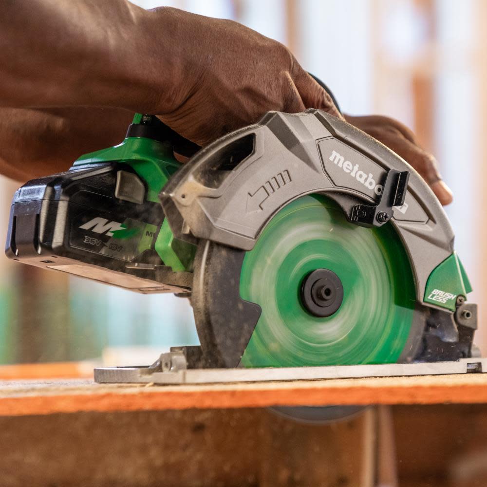 18V MultiVolt 7-1/4 Inch Cordless Circular Saw ;