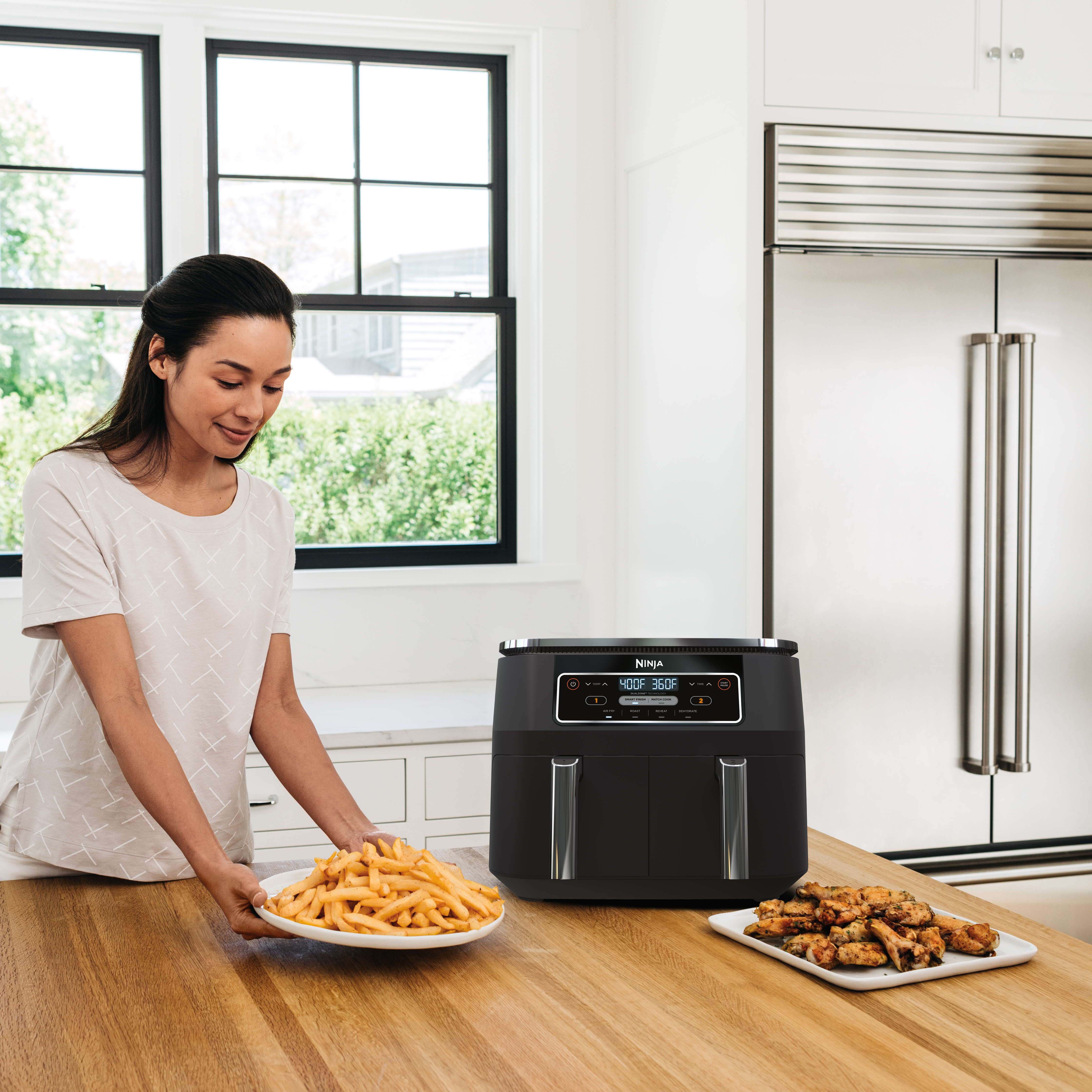 Ninja Foodi 4-in-1 8-Quart. 2-Basket Air Fryer with DualZone Technology- Air Fry， Roast， and more