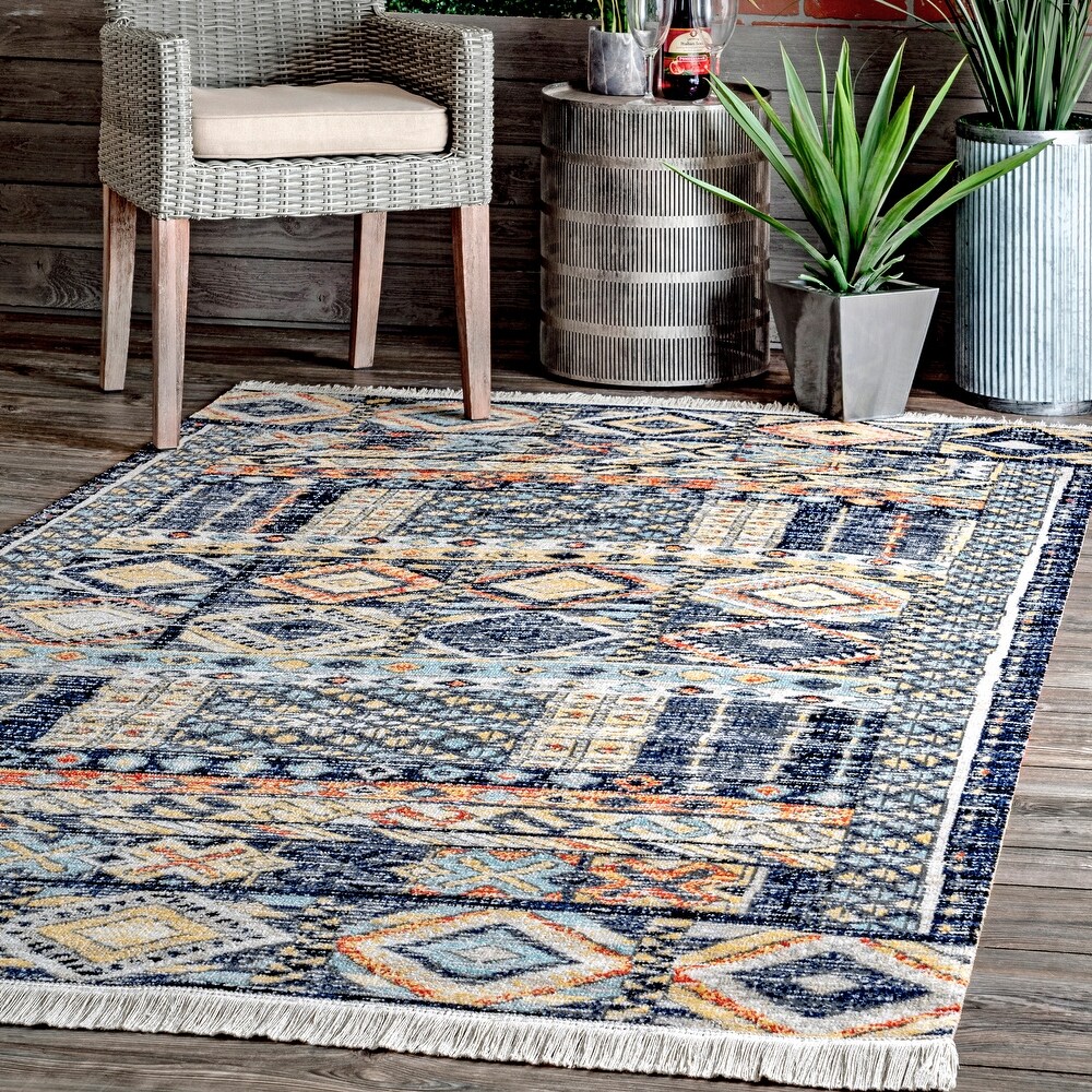 Brooklyn Rug Co Faded Bohemian Fringed Indoor/Outdoor Area Rug