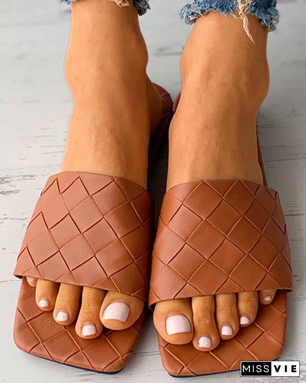 Quilted Square Toe Casual Slippers