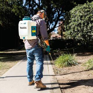 Makita 18V LXT Lithium-Ion Cordless 2.6 Gallon Backpack Sprayer (Tool Only) XSU01Z