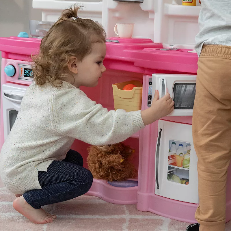 Step2 Fun with Friends Kitchen - Pink