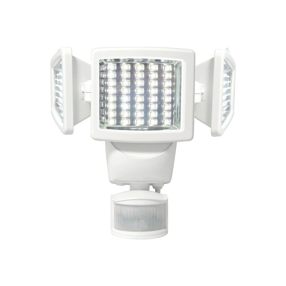 Sunforce Solar 180 Degree White Motion Activated Outdoor 120 LED Triple Head Integrated LED Area Light 82123