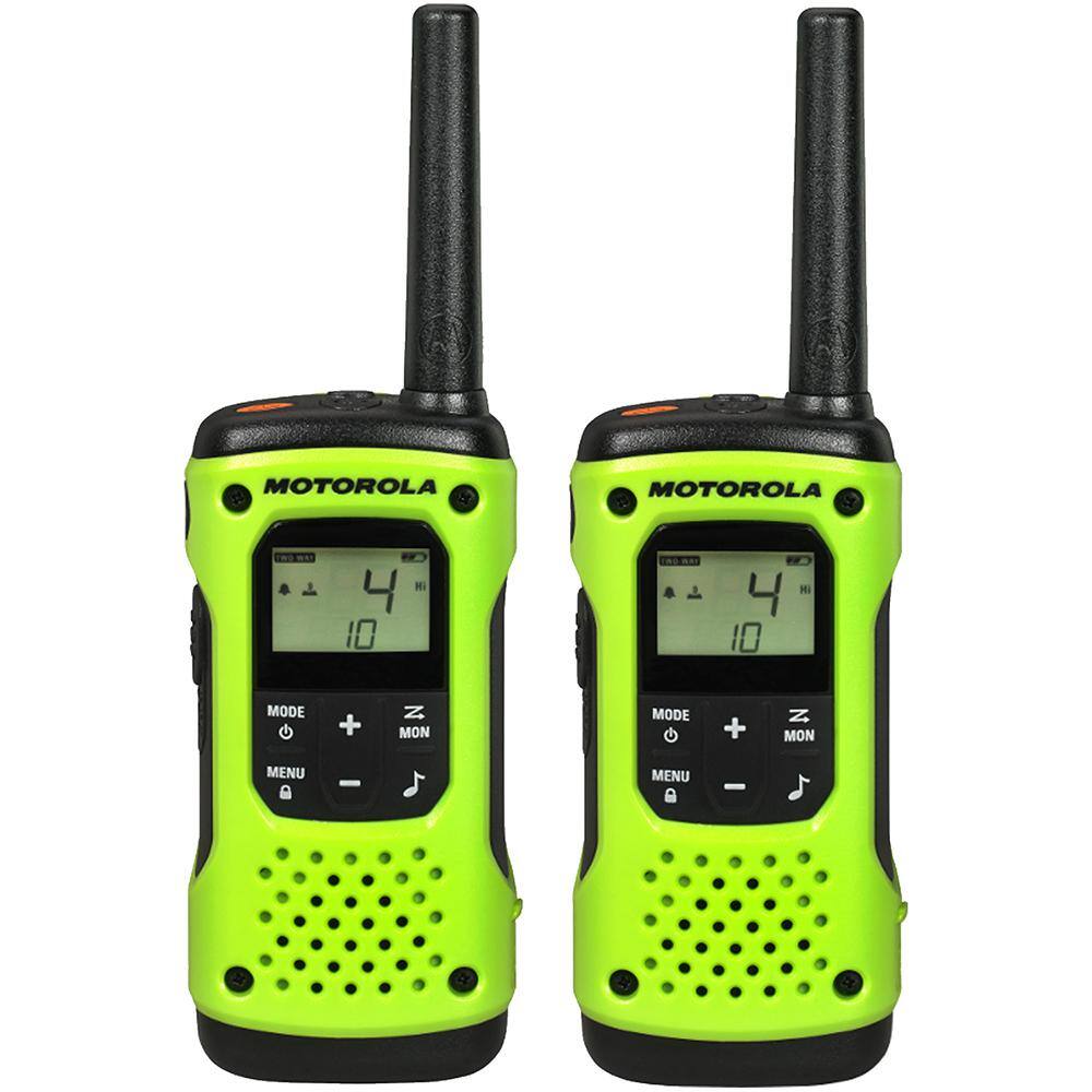 MOTOROLA Talkabout T605 Rechargeable Waterproof 2-Way Radio with Carry Case and Charger Green (2-Pack) T605