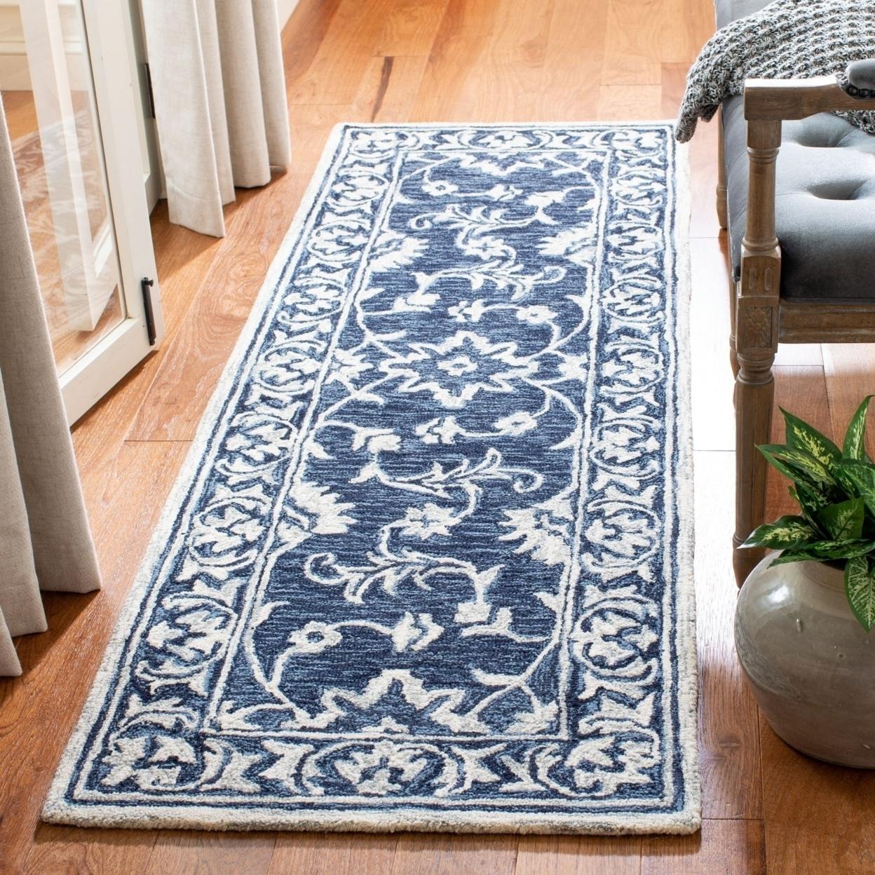 SAFAVIEH Micro-Loop Kevin Floral Area Rug， Navy/Taupe， 5and#8242; x 5and#8242; Square