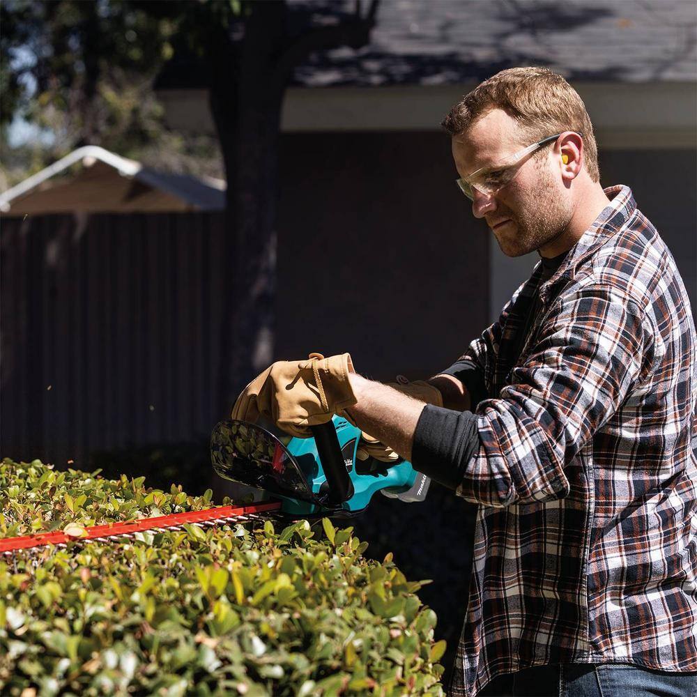 Makita 22 in. 18V LXT Lithium-Ion Cordless Hedge Trimmer (Tool-Only) XHU02Z