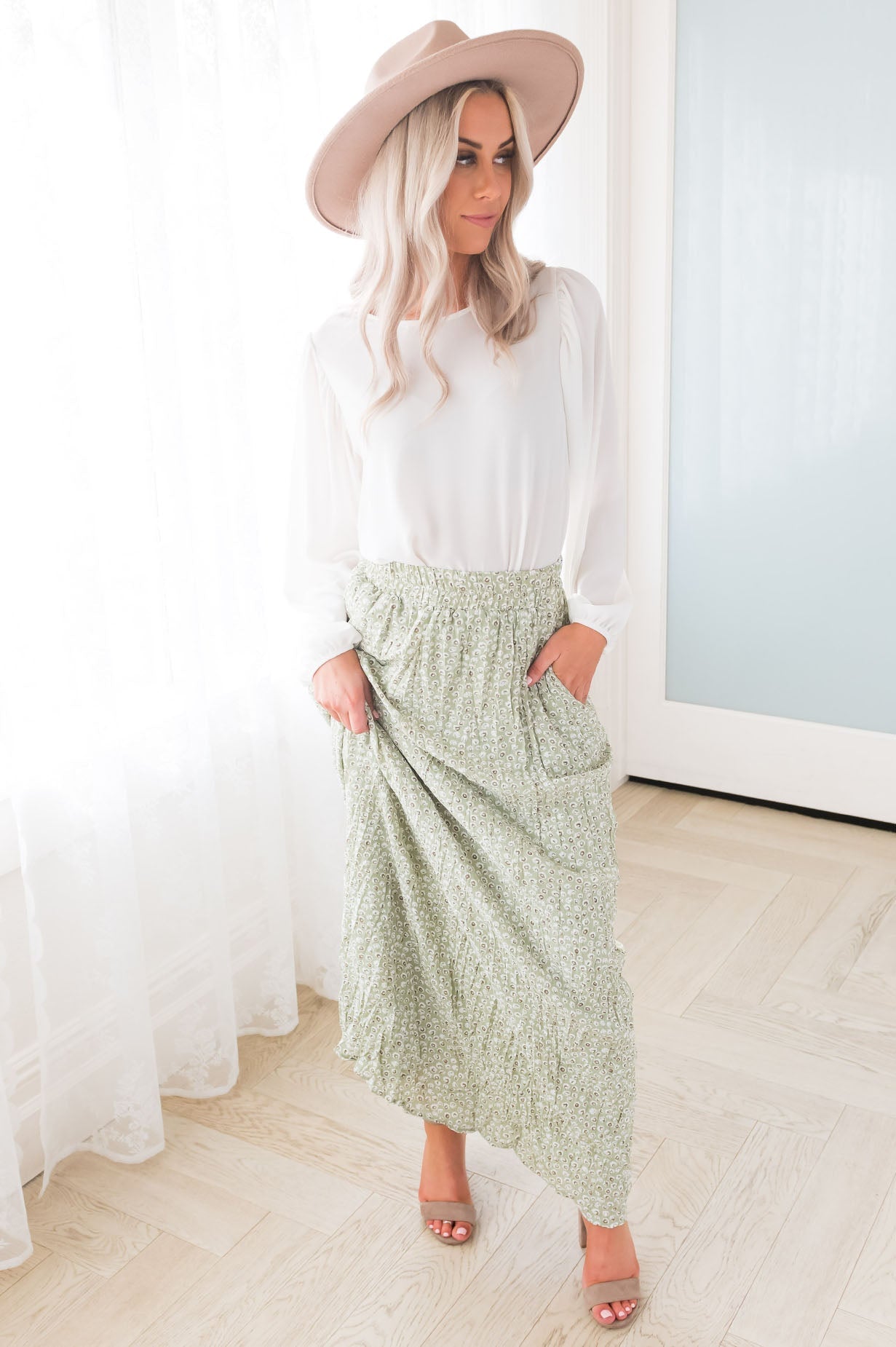 Ditzy Floral Textured Maxi Skirt