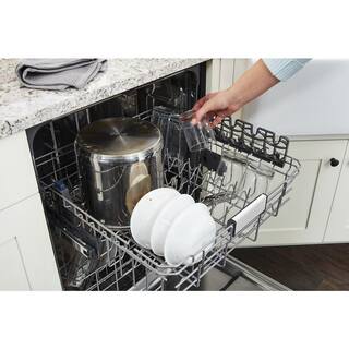 Maytag 24 in. Fingerprint Resistant Stainless Front Control Built-In Tall Tub Dishwasher with Dual Power Filtration 50 dBA MDB4949SKZ