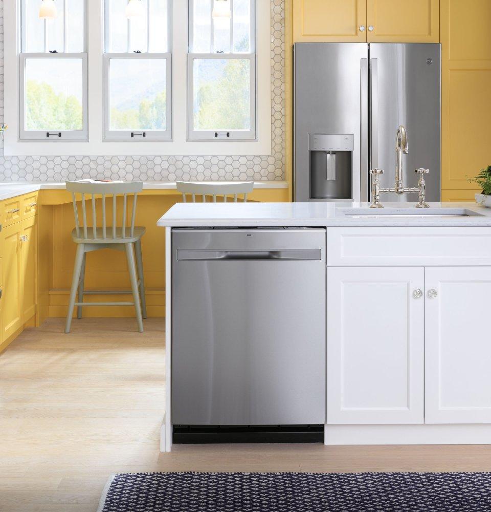 Ge Appliances GDP645SYNFS Ge® Fingerprint Resistant Top Control With Stainless Steel Interior Dishwasher With Sanitize Cycle & Dry Boost