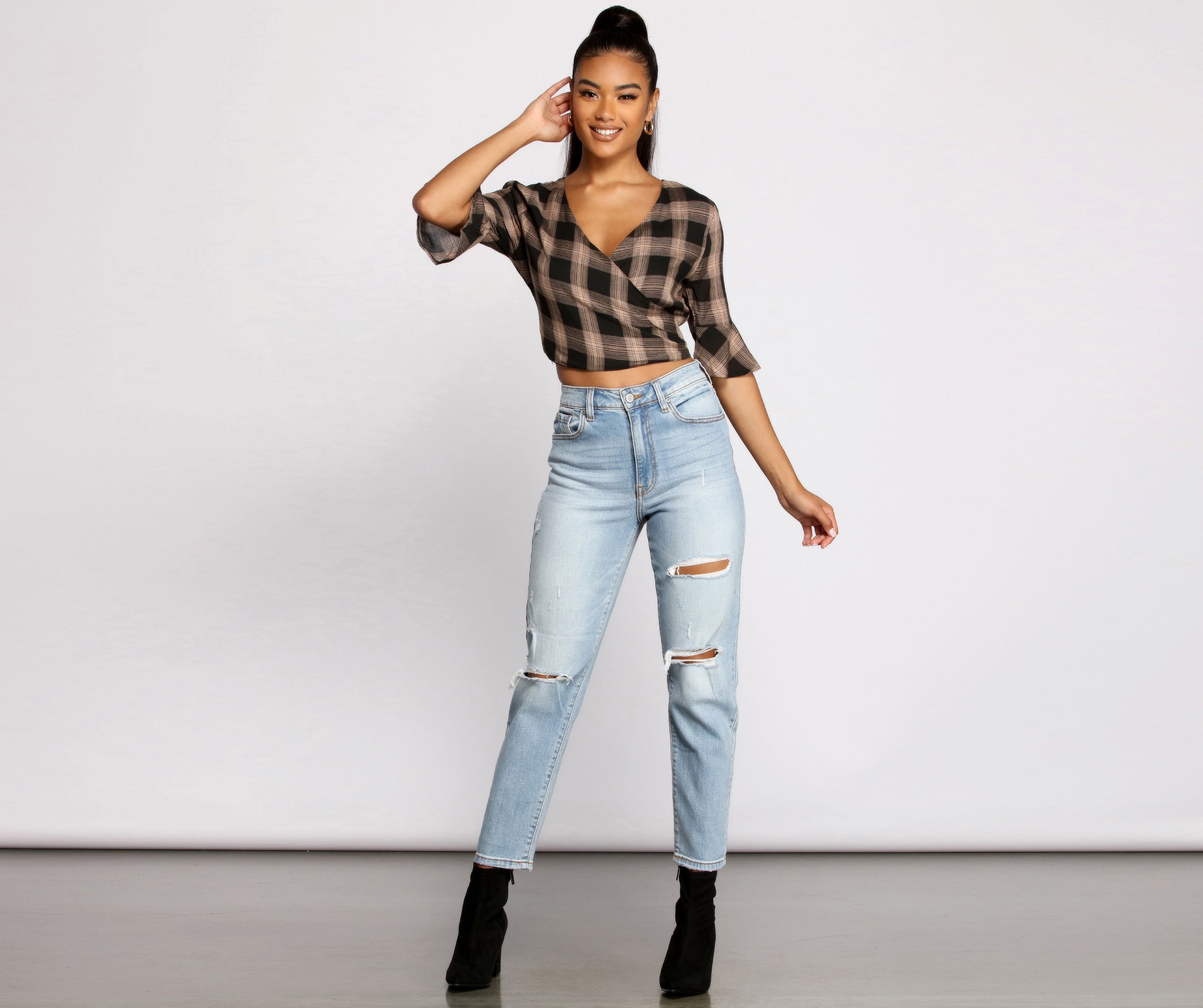 Tobi Super High Rise Cropped Mom Jeans