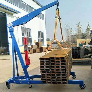 VEVOR 4-Tons 8818 lbs. Red Hydraulic Long Ram Jack Manual Cherry Picker with Single Piston Pump Flat Base and Handle ZGYYQJDHSDG4TJT27V0