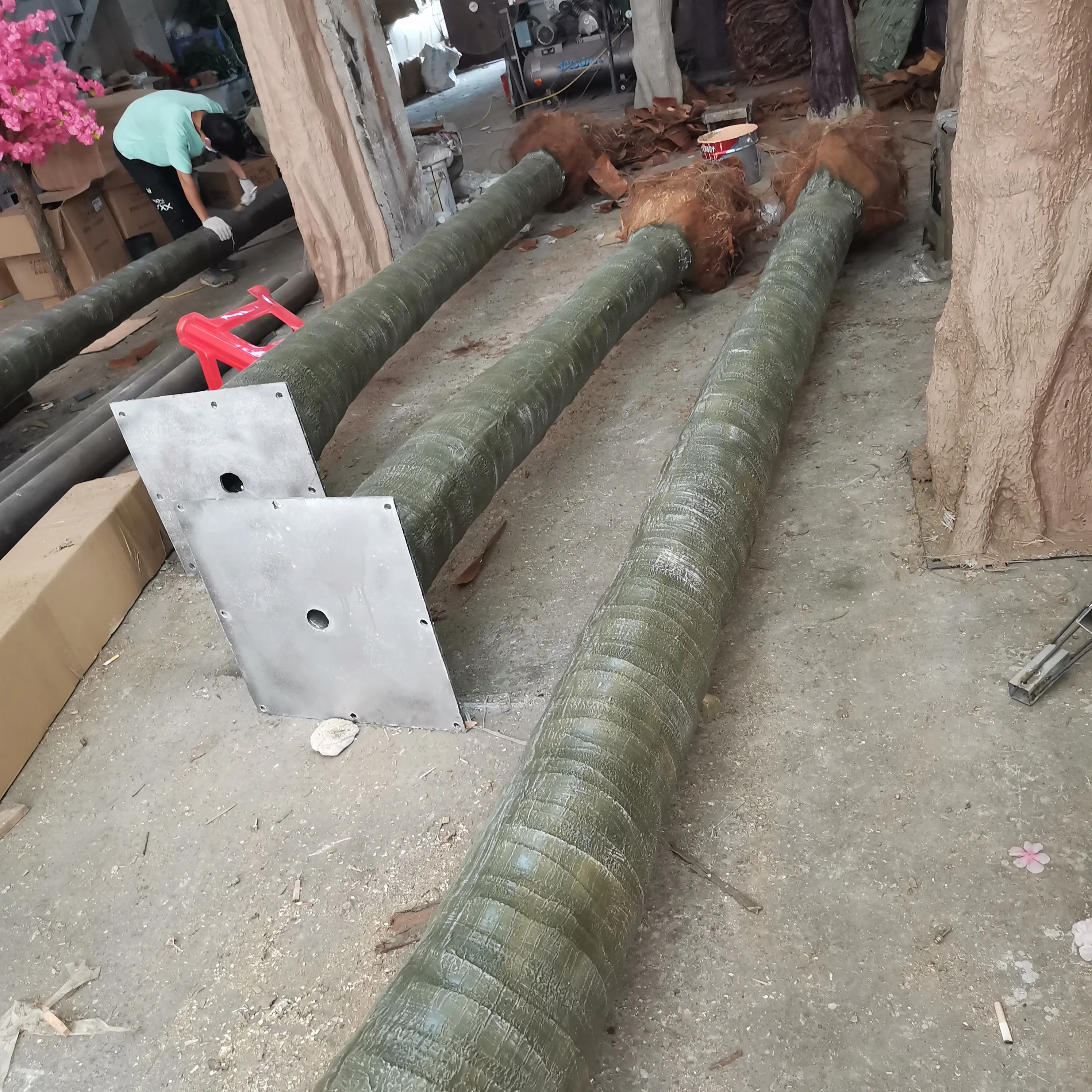 High Simulation China Supply Fiberglass Artificial Decorative Coconut Palm Trees for Landscaping