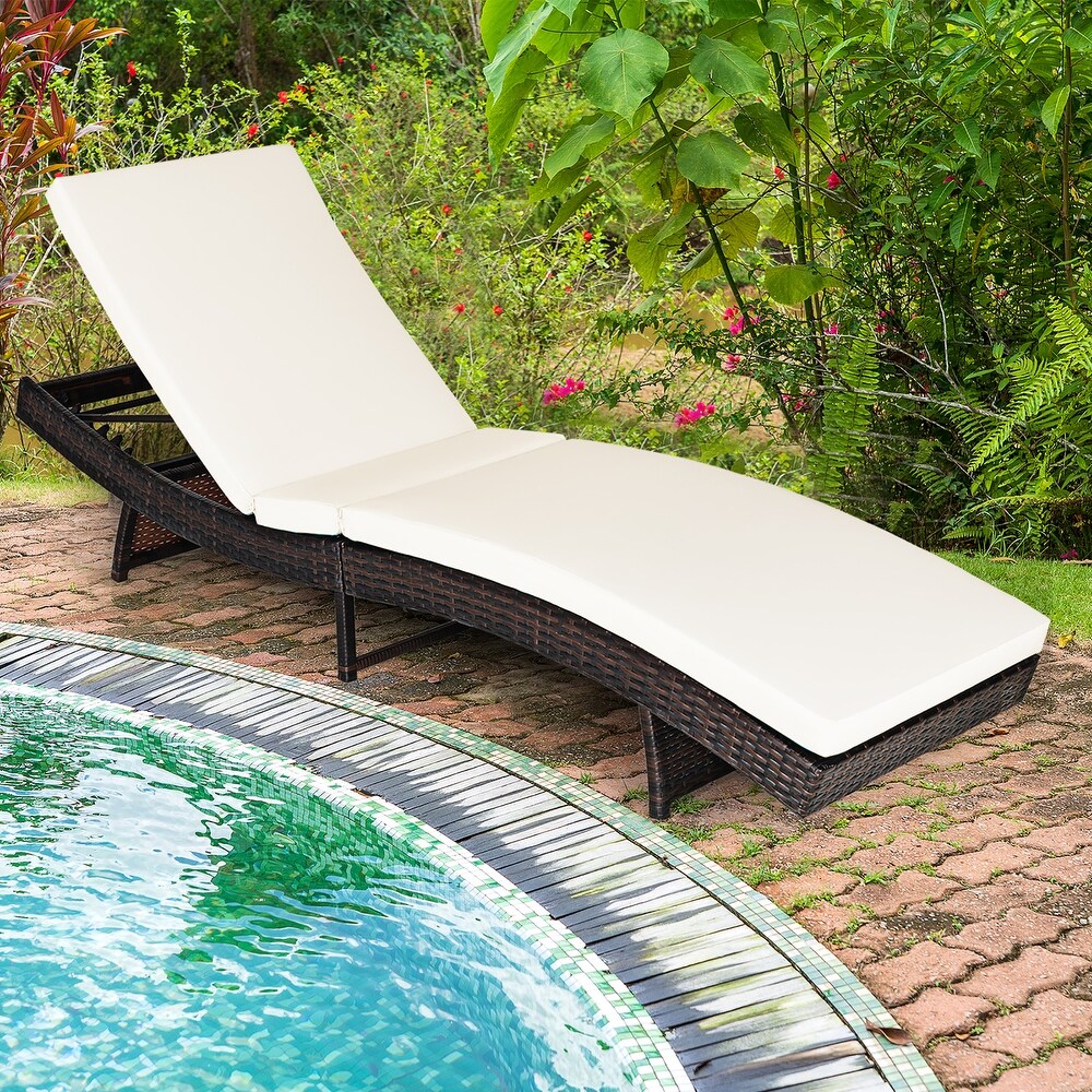 Outdoor Folding Chaise Lounge Rattan Leisure Reclining Lounge Chair