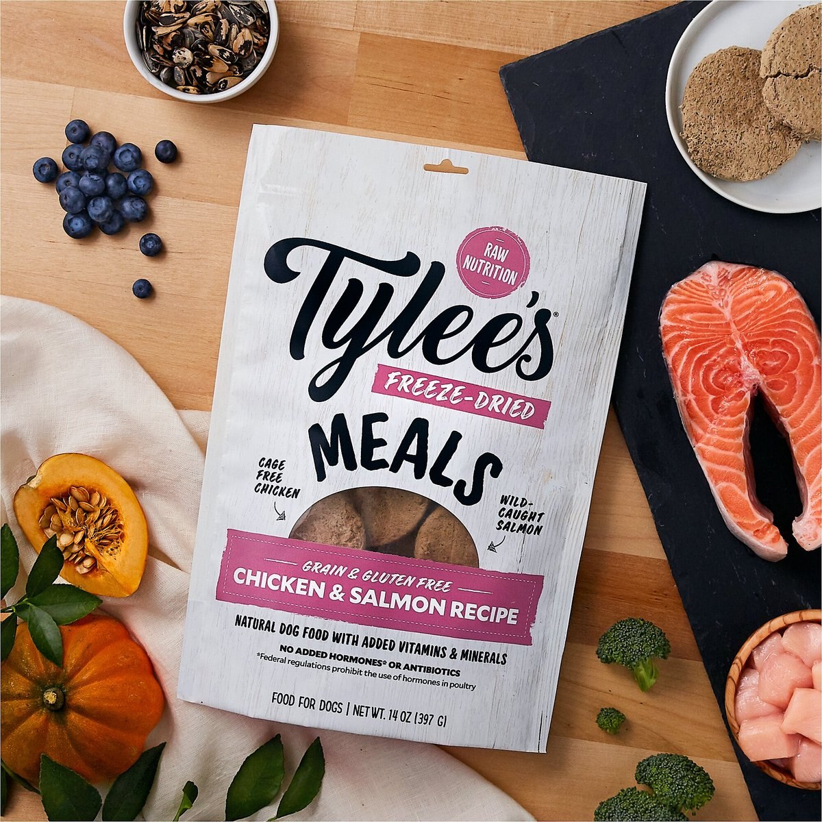 Tylee's Freeze-Dried Meals for Dogs， Chicken and Salmon Recipe