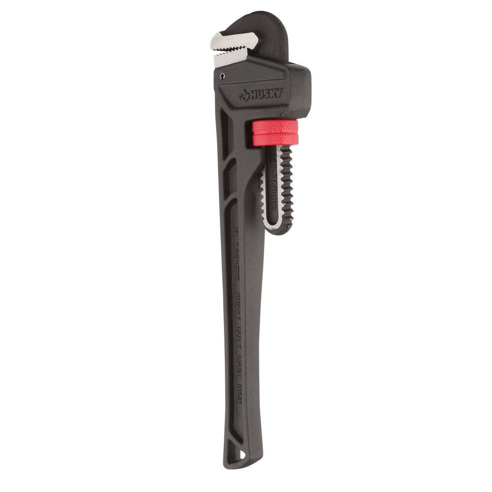 Husky 14 in. Heavy Duty Cast Iron Pipe Wrench with 1-12 in. Jaw Capacity WG-40-14