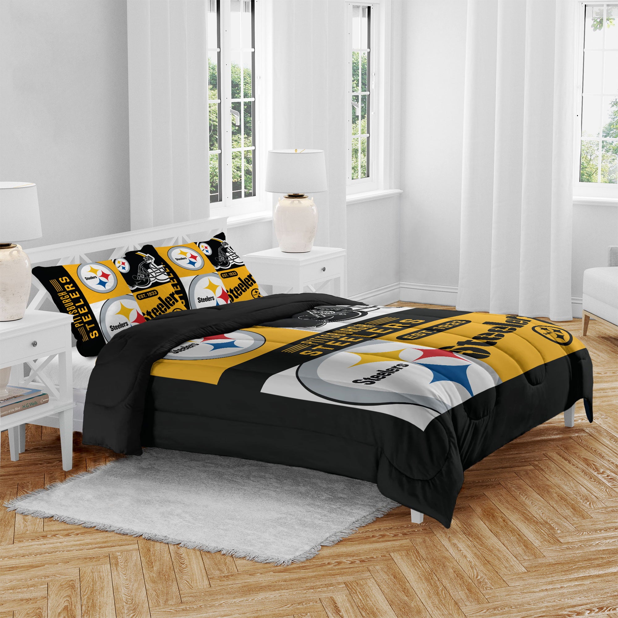 Pittsburgh Steelers Block Logo Three Piece Full/Queen Bed Set