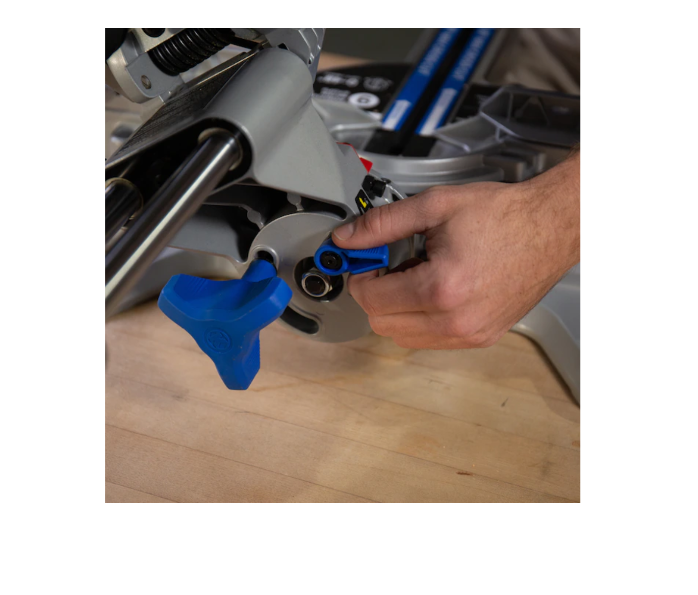 Kobalt KMS 0724B-03 7-1/4-in-Amp 24-volt Max Dual Bevel Sliding Compound Cordless Miter Saw