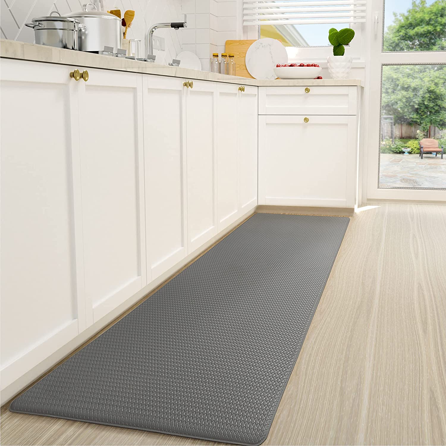 ColorandGeometry Kitchen Rugs， Kitchen Runner Rug Kitchen Floor Mat， Cushioned Anti-Fatigue Kitchen Mat， Non Skid Waterproof Comfort Standing Kitchen Rugs and Mats， 17x79， Grey