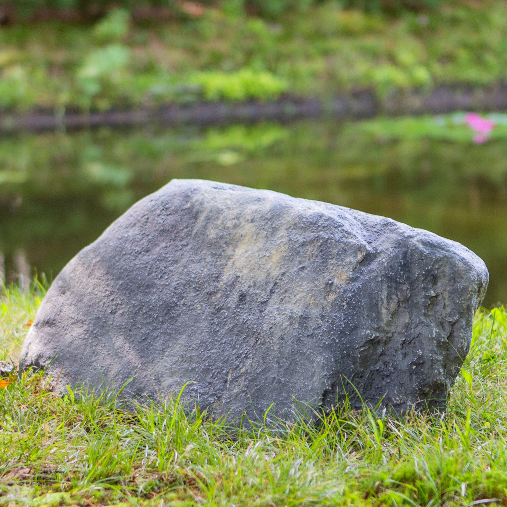 Outdoor Essentials Gray Long Artificial Landscape Rock