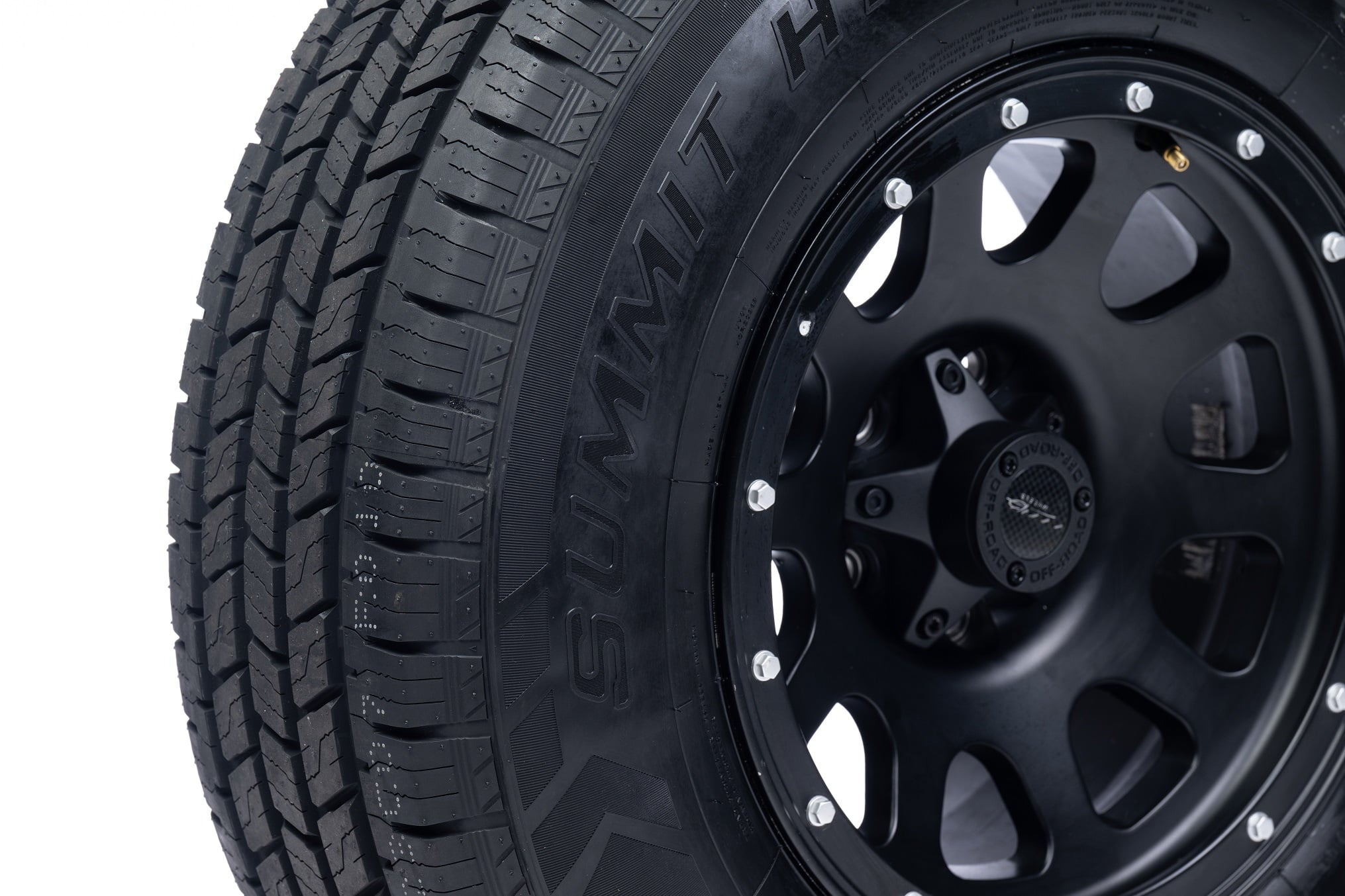 Summit Trail Climber H/T 245/65R17 111 T Tire