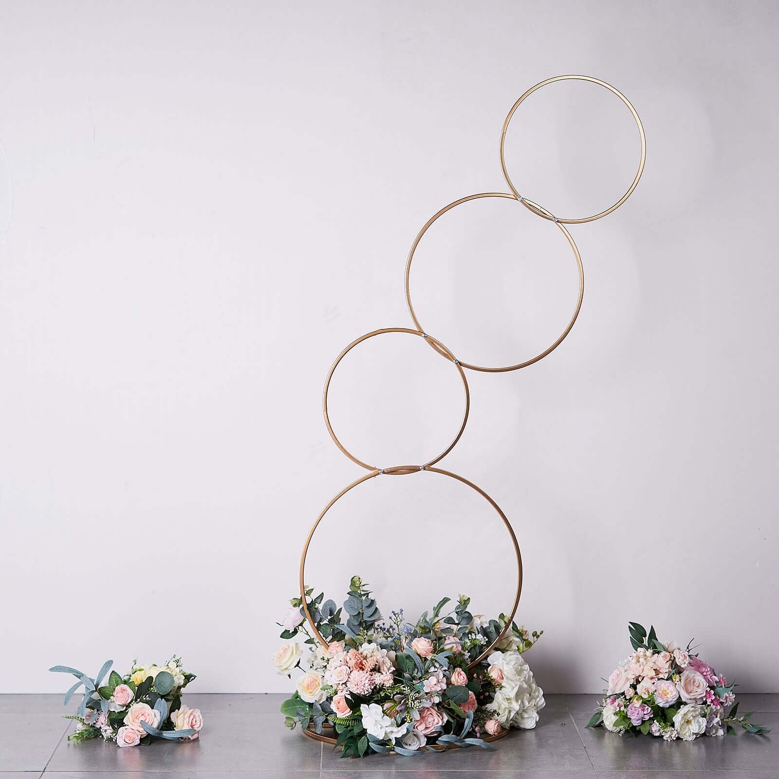 4-Tiered Gold Hoop Pillar Flower Stand, Metal Wedding Arch Table Centerpiece - Hoop Wreath 5ft